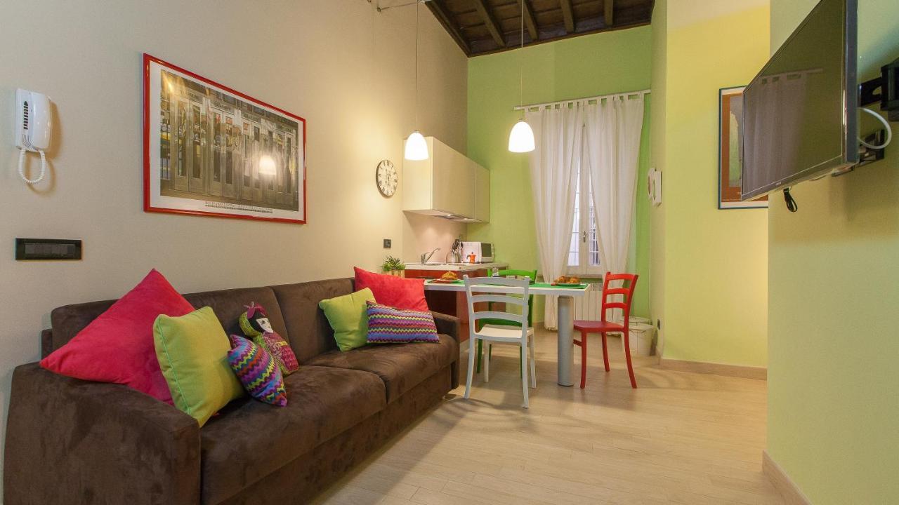 Trevi Colour- Rental In روما المظهر الخارجي الصورة